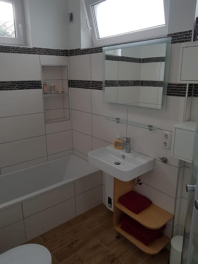 Rheingau - Schoene Moeblierte Ferienwohnung Eltville am Rhein ภายนอก รูปภาพ